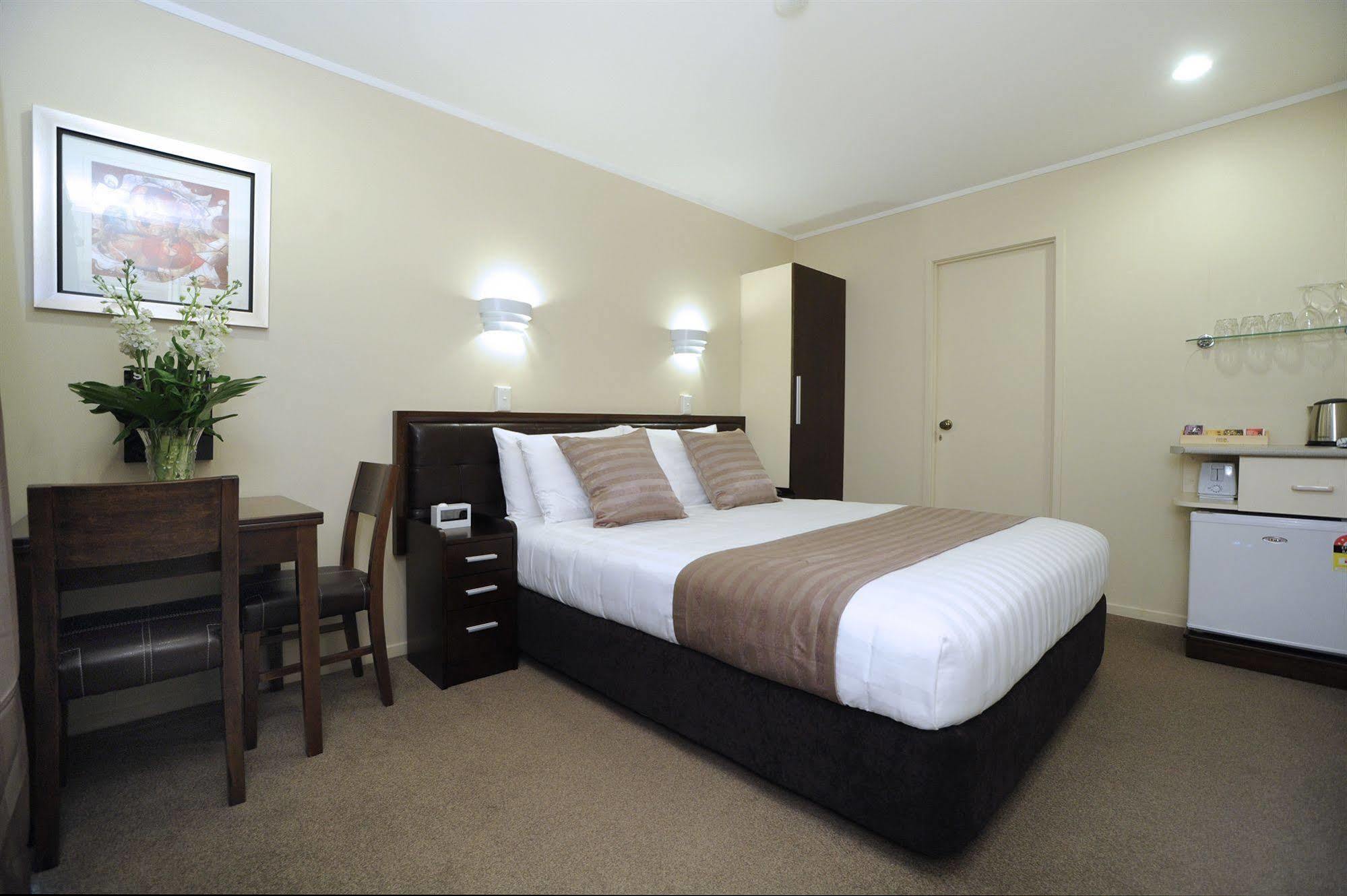 Tudor Court Motor Lodge Auckland Exterior foto
